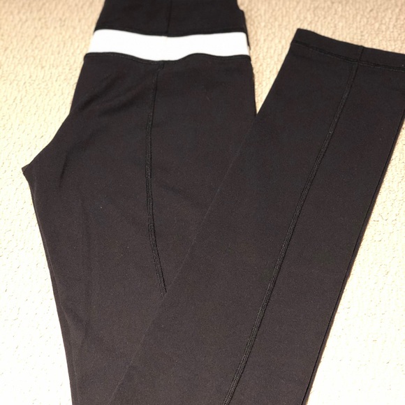 Full length Lululemon pants. - Picture 4 of 5
